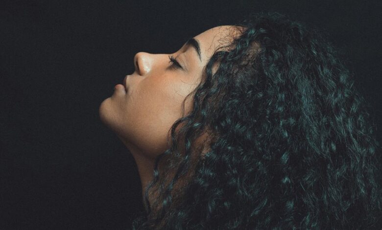 social profile discovery hub